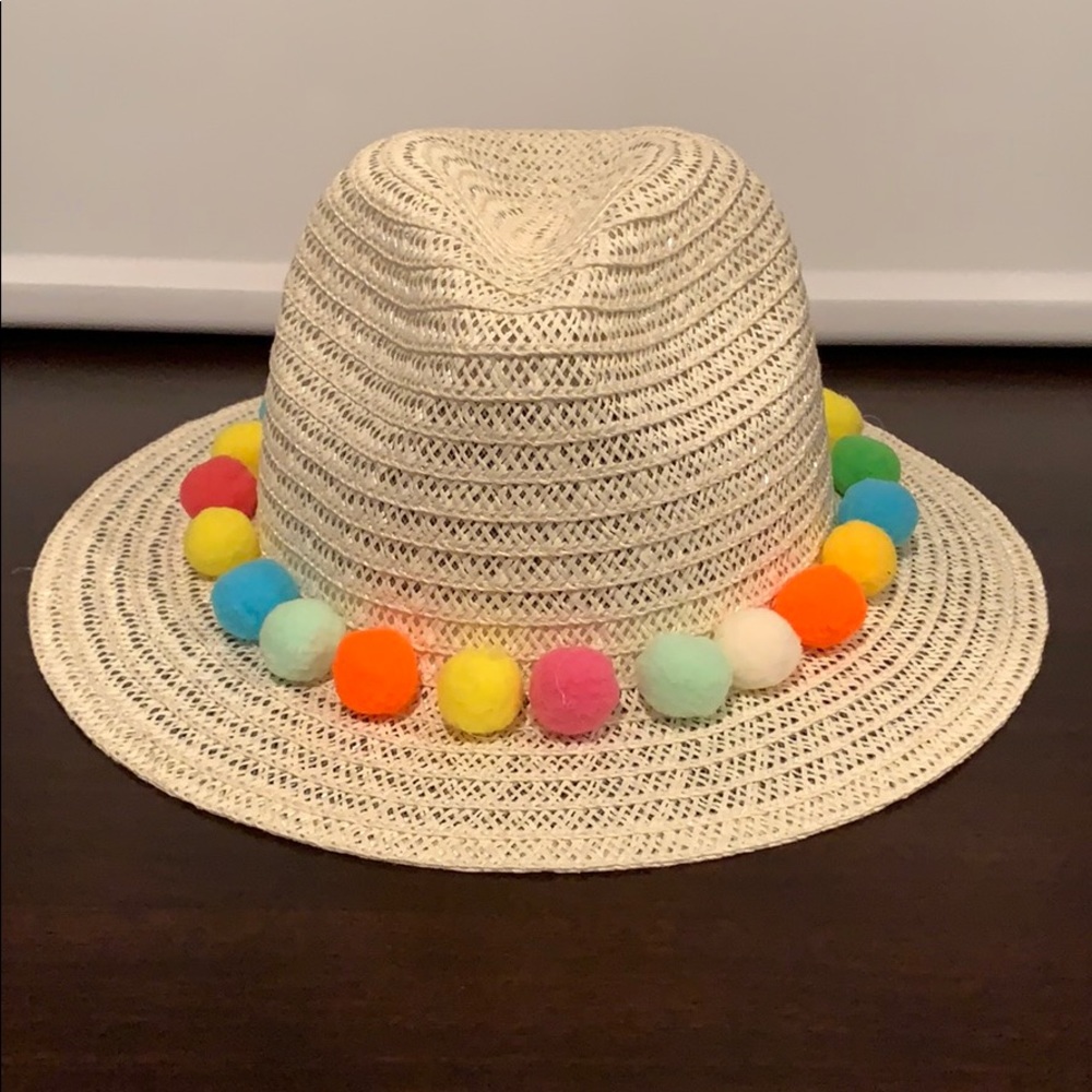 Pom pom hat